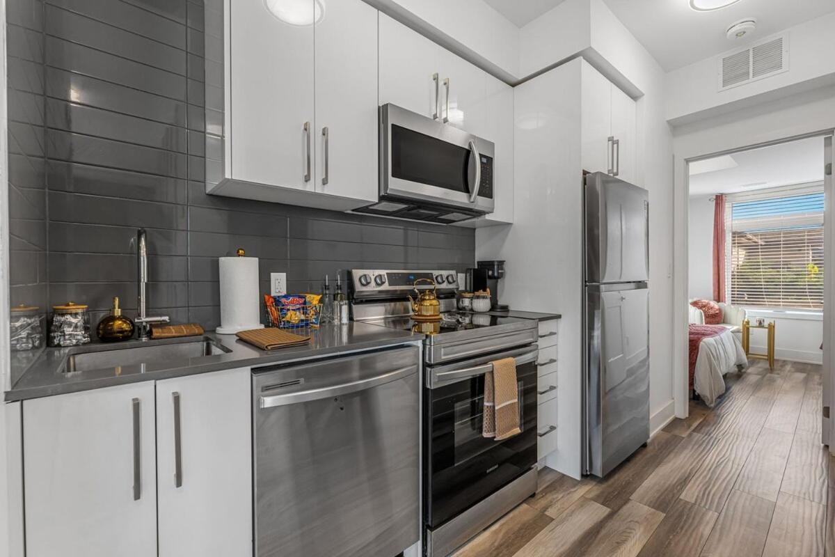 Cozy 2br Family Friendly Located Just 5 Mins Away From *